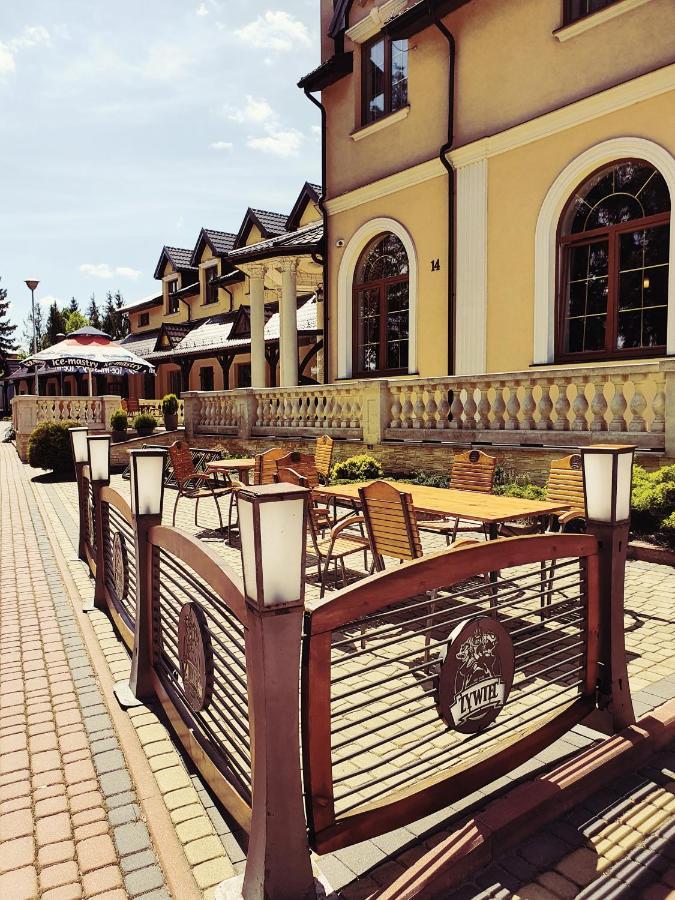 Hotel "Xavier" Lubycza Krolewska 外观 照片